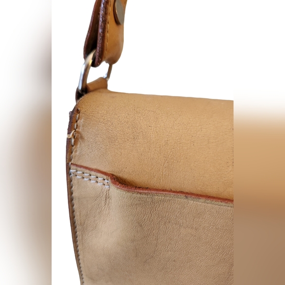 Dooney & Bourke Crossbody HOBO Bag Tote Purse Leather Large Tan Silver RARE - Picture 5 of 16